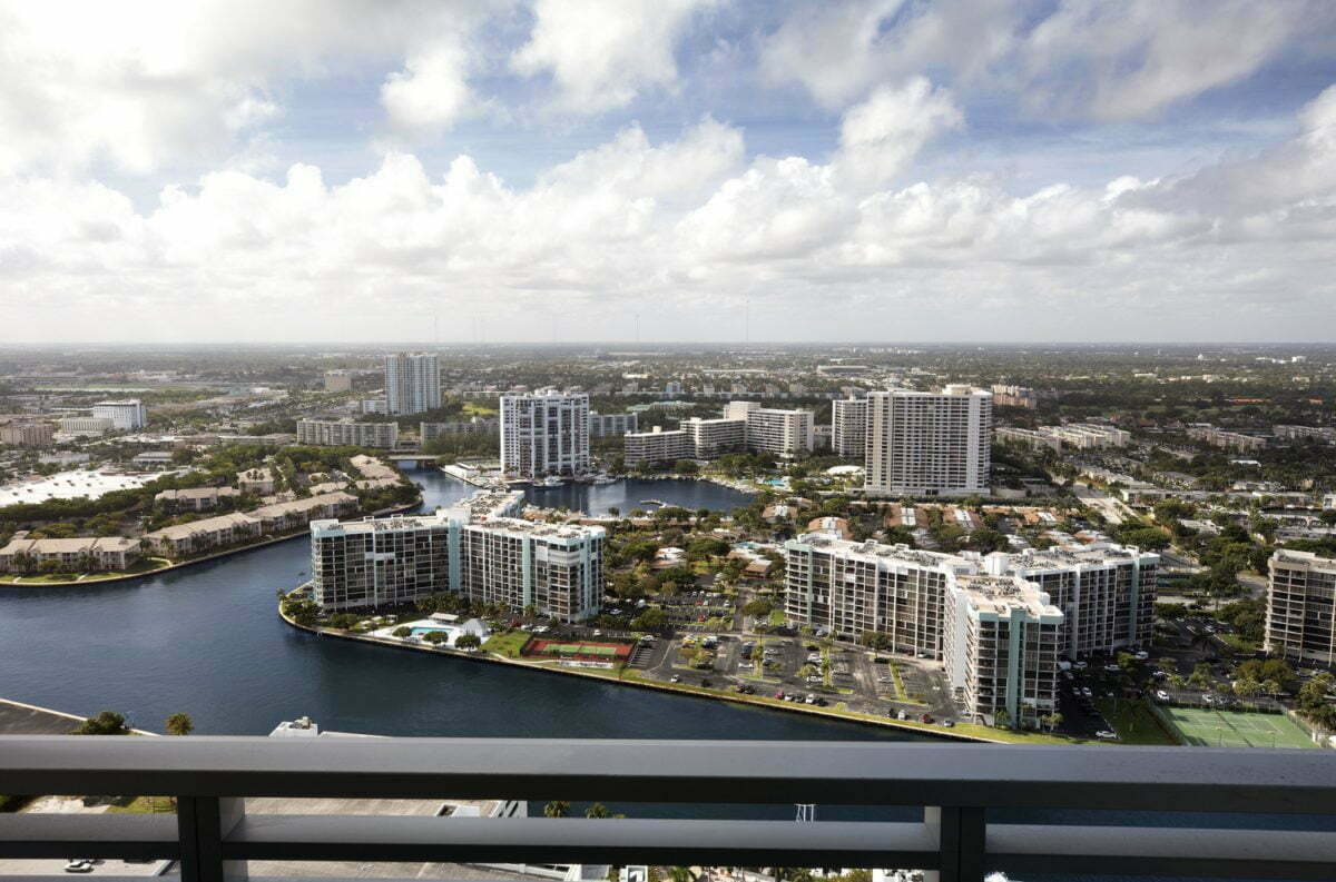 Diplomat Resort, Curio Collection by Hilton, Fort Lauderdale - Intracoastal Balcony View
