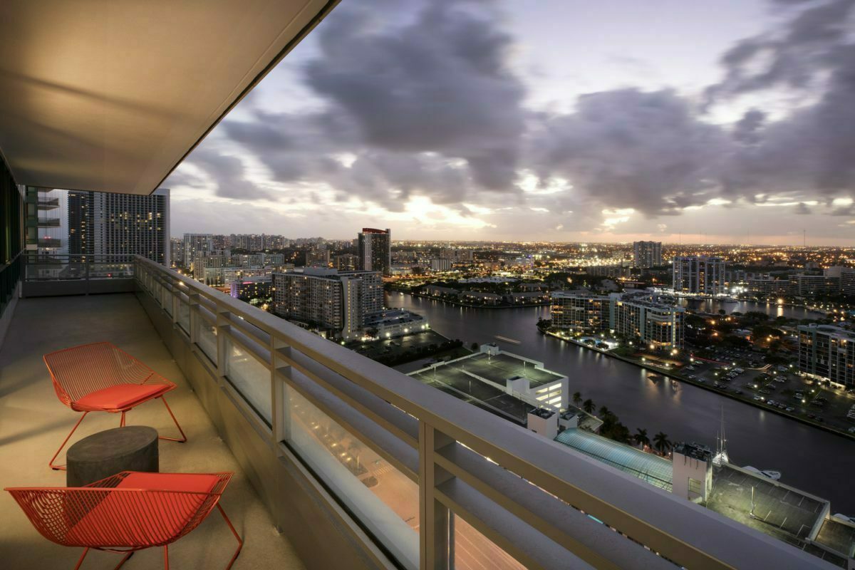 Diplomat Resort, Curio Collection by Hilton, Fort Lauderdale - K1DV Sunset Balcony