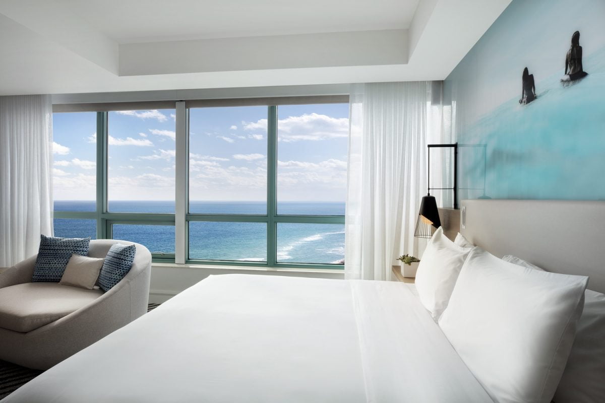 The Diplomat Resort - Presidential Suite Bedroom